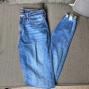 Curvy High Rise Super Skinny